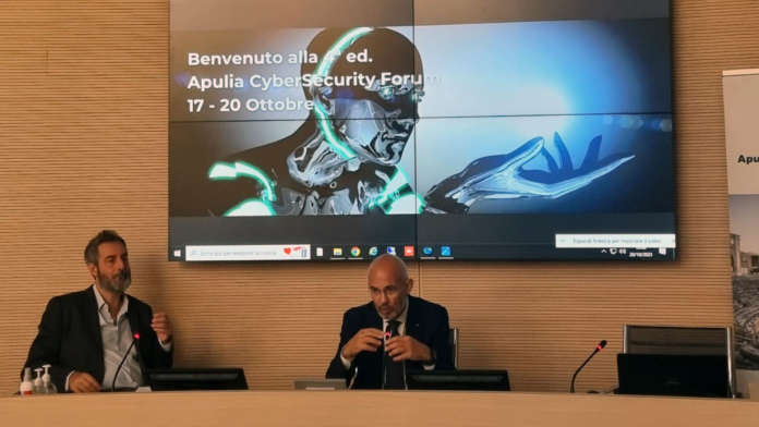Da sinistra: Domenico Raguseo, direttore Cybersecurity di Exprivia, e Domenico Favuzzi, Presidente e Amministratore Delegato di Exprivia